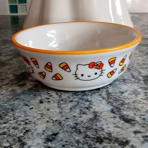 Hello Kitty Halloween Cat bowl New - Picture 1 of 5